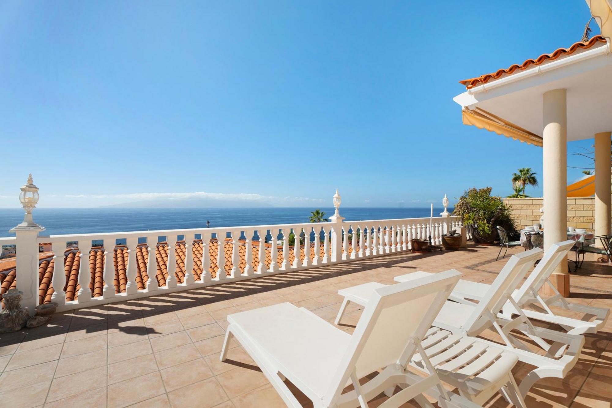 Casa Carla Private, Pool, Air By Paramount Holidays プエルト・デ・サンティアゴ エクステリア 写真